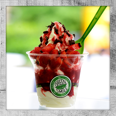 My Green Smile Foodtruck Frozen Yogurt mit Beeren